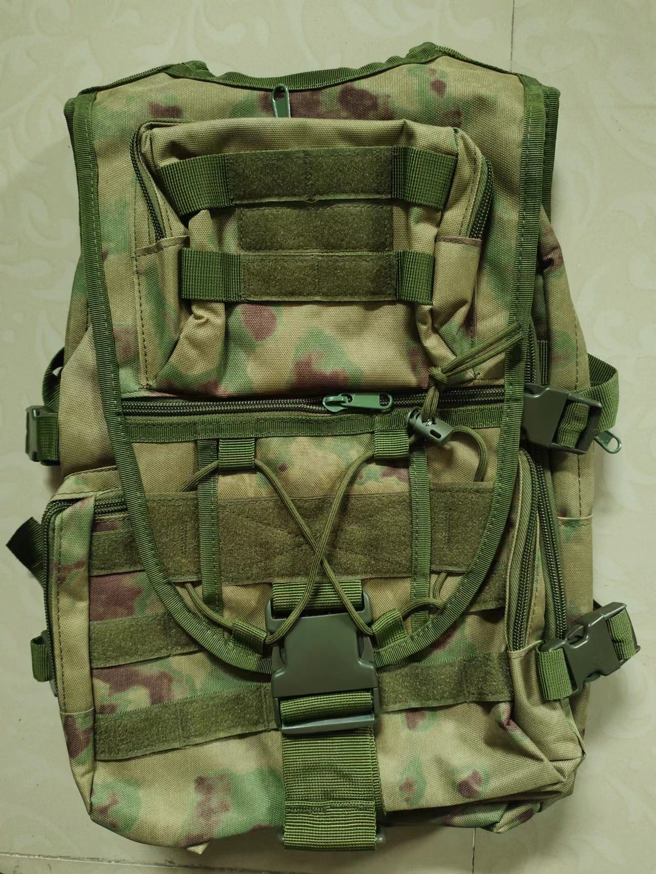Taktischer Outdoor Rucksack 40L – Tarnung, robust & vielseitig