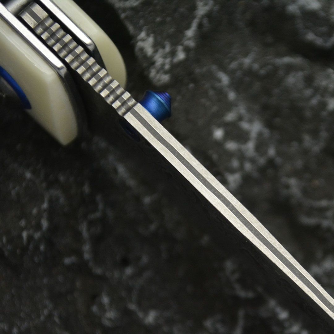 Damaszener Stahl Klappmesser – faltbar & tragbar