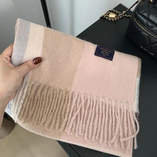 Eleganter Schal im England-Stil – Klassischer Karoschal mit Fransen für Herbst & Winter